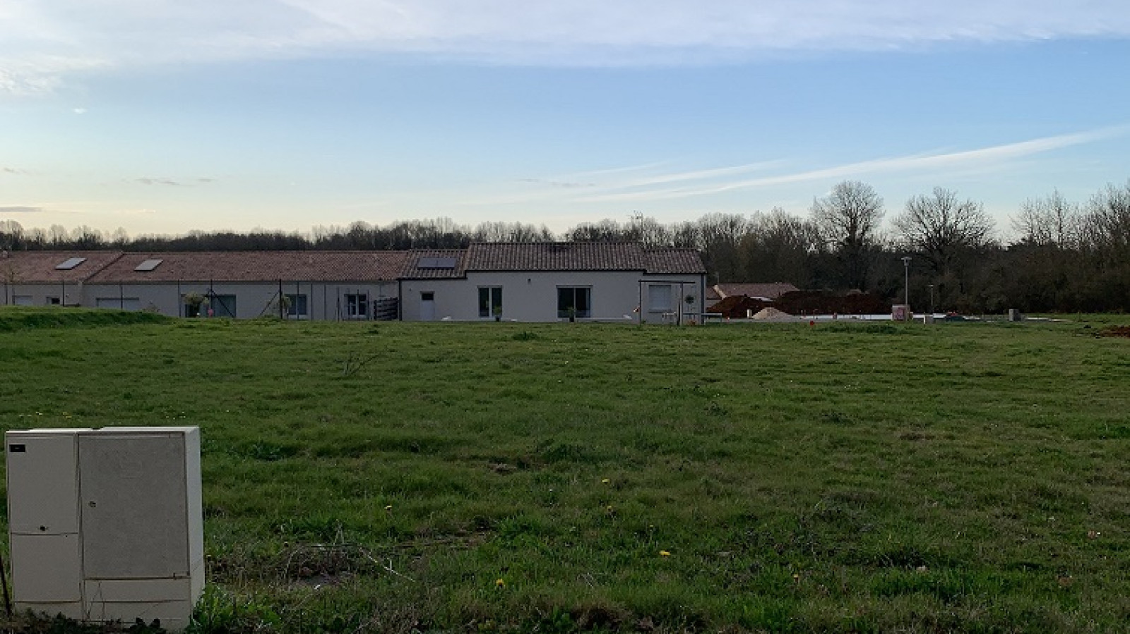 Terrain constructible de 701m2 à Verdelais