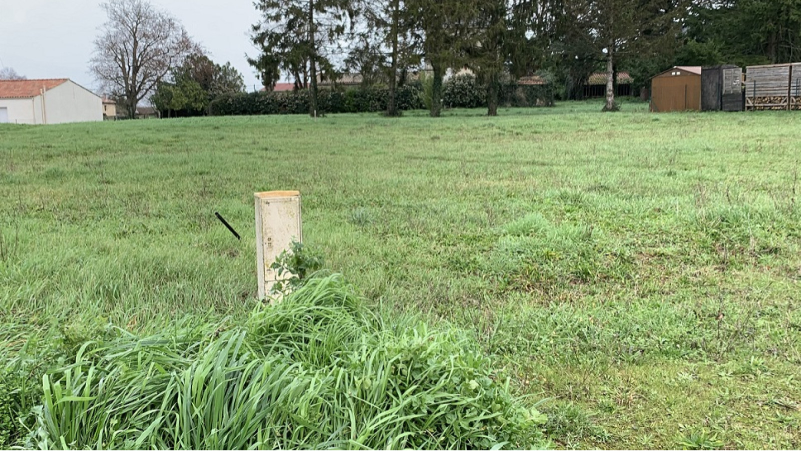 Terrain constructible de 649m2 à Podensac