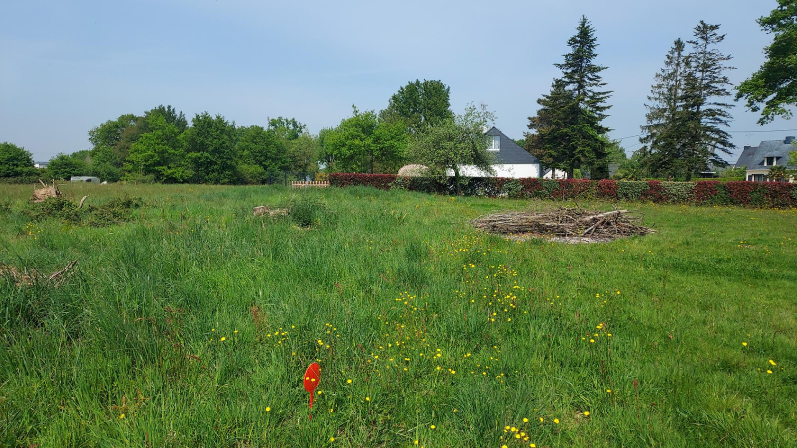 Terrain constructible de 371m2 à Châteaubourg