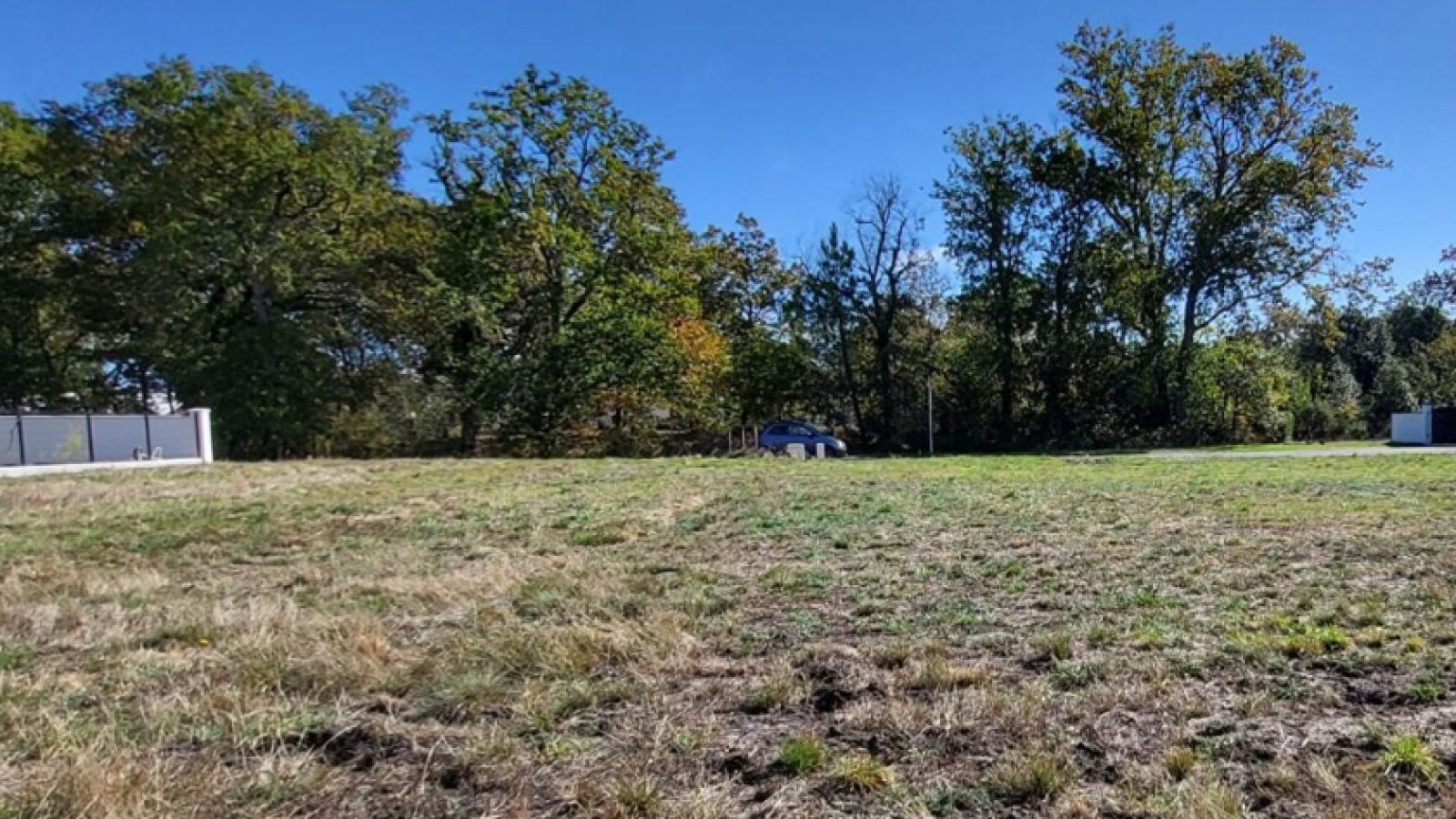 Terrain constructible de 858m2 à Cestas