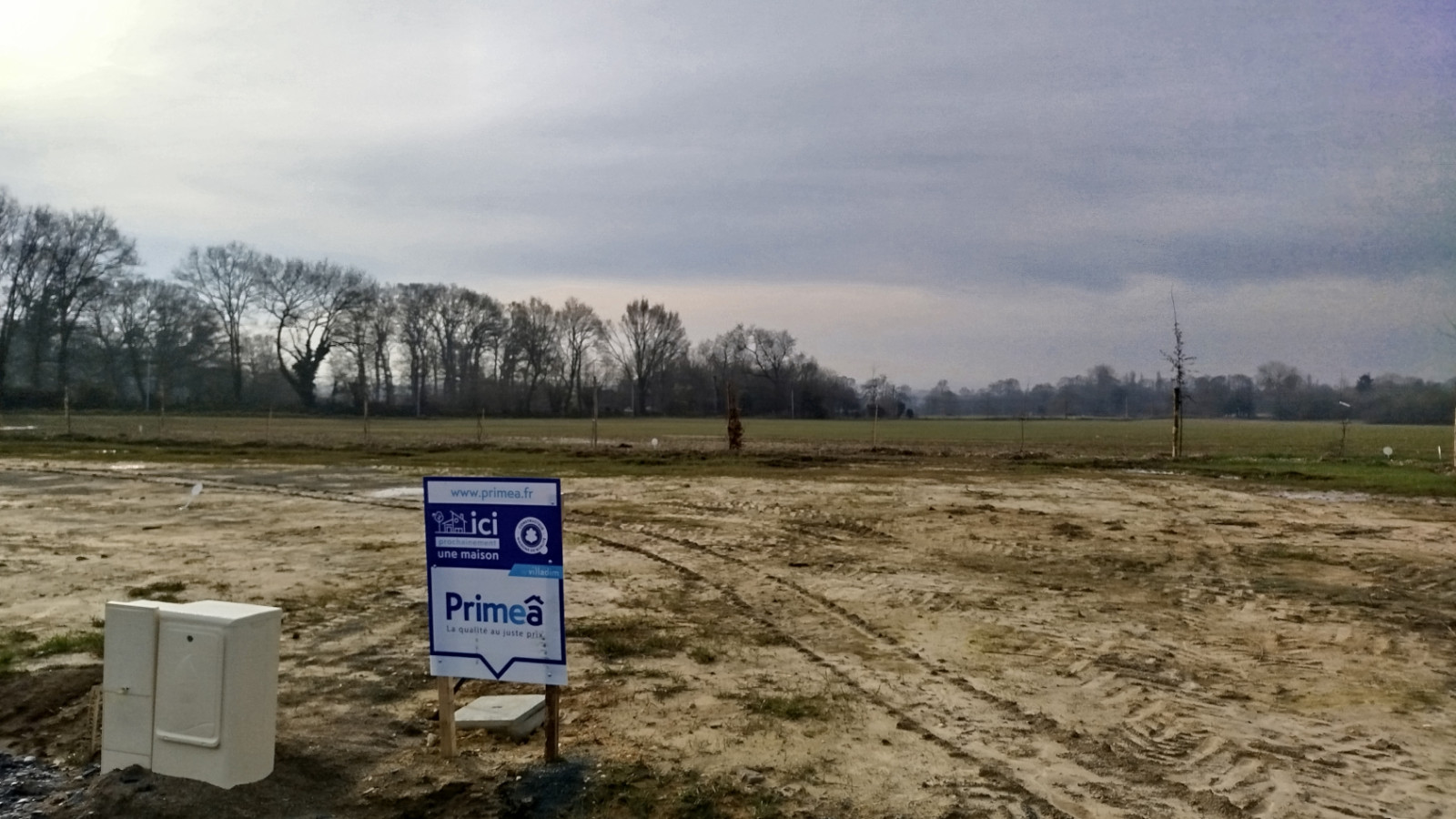 Terrain constructible de 380m2 à Boisgervilly