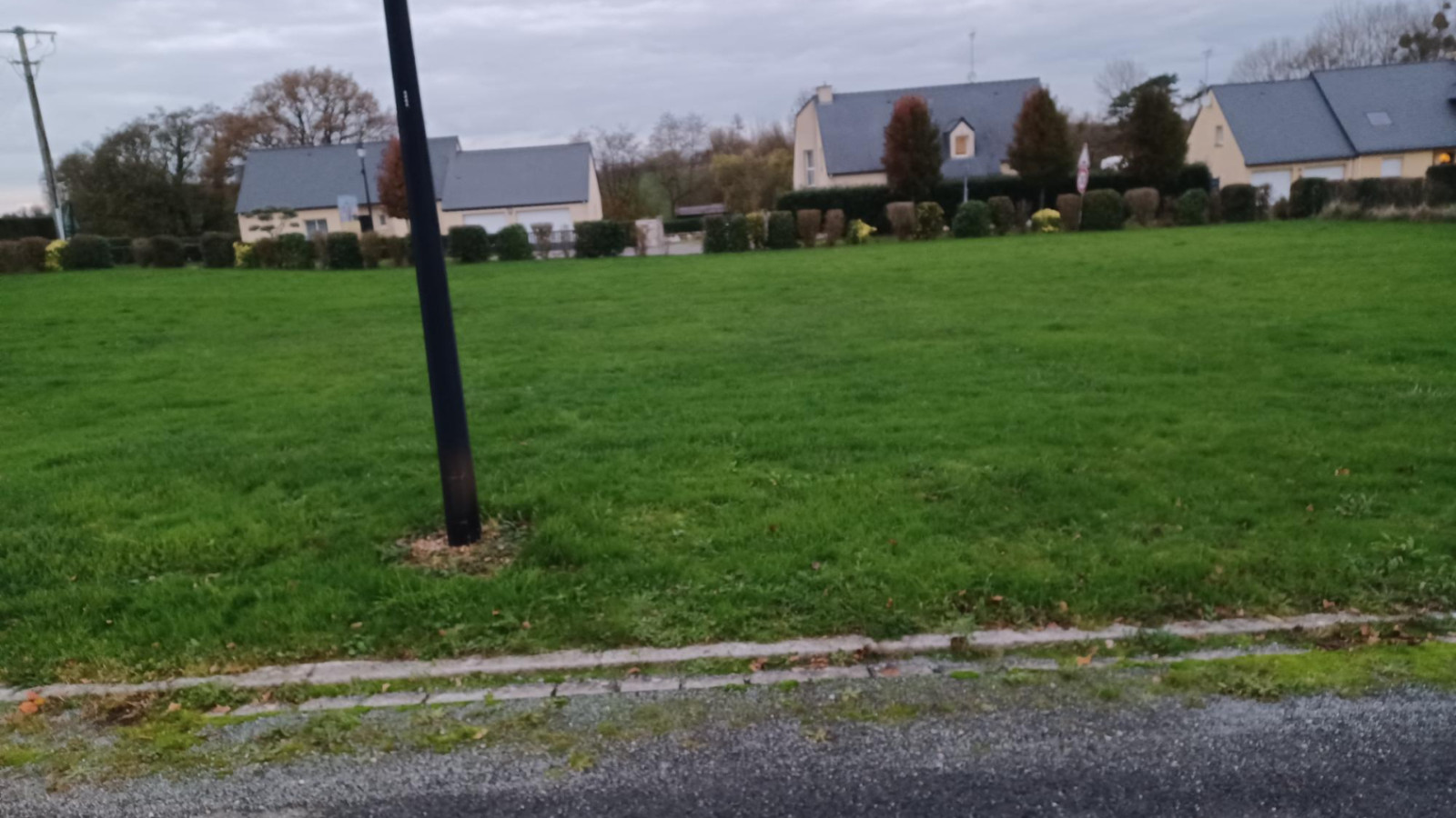 Terrain constructible de 336m2 à Domagné