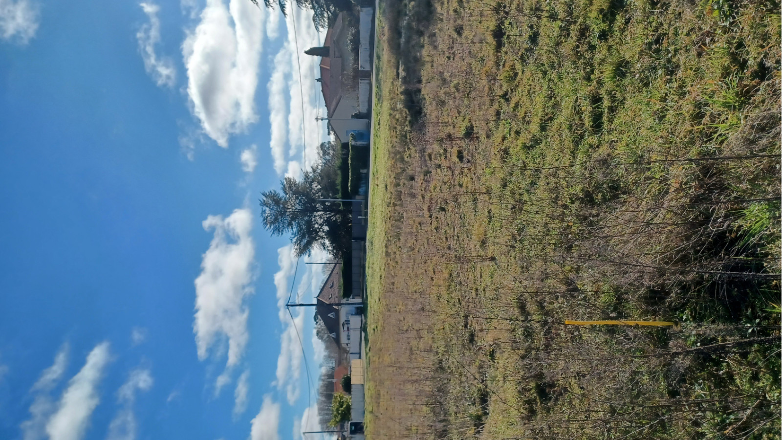 Terrain constructible de 595m2 à Croignon