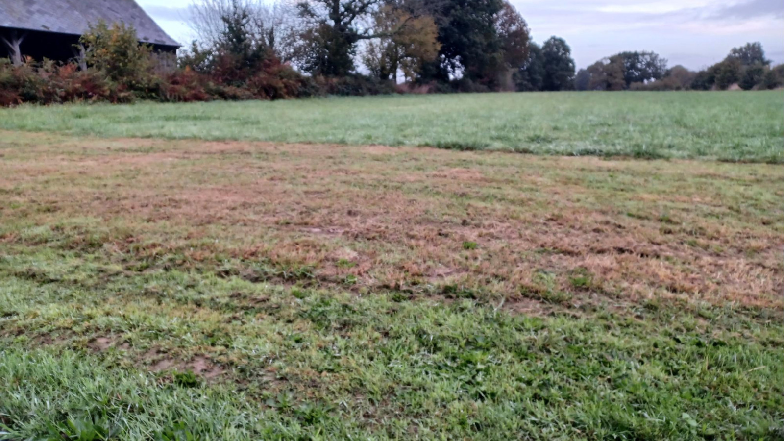 Terrain constructible de 381m2 à Chanteloup