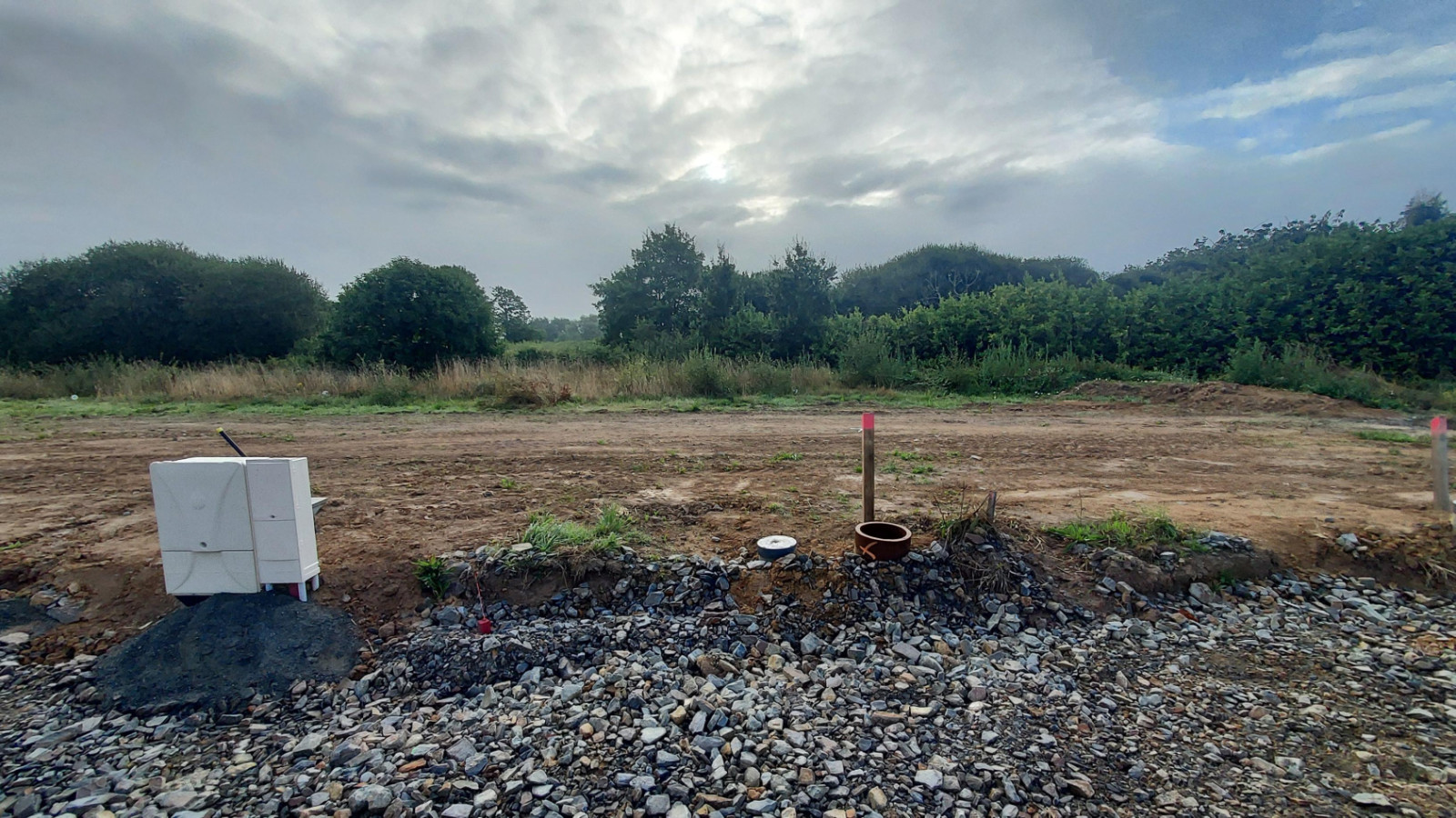 Terrain constructible de 407m2 à Gosné