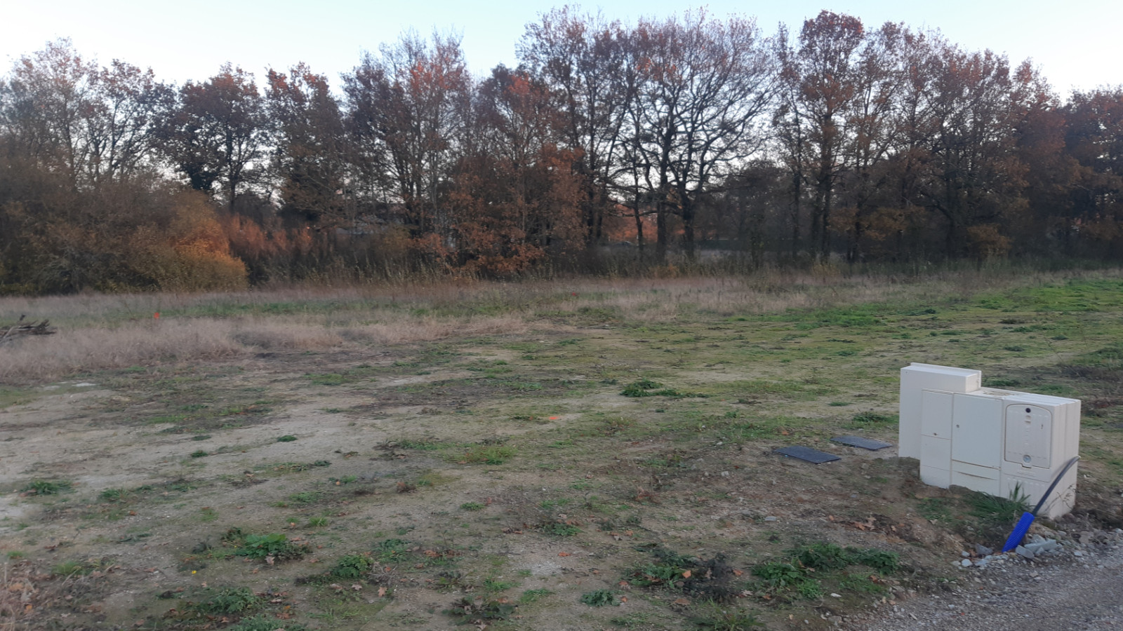 Terrain constructible de 311m2 à Livré-sur-Changeon