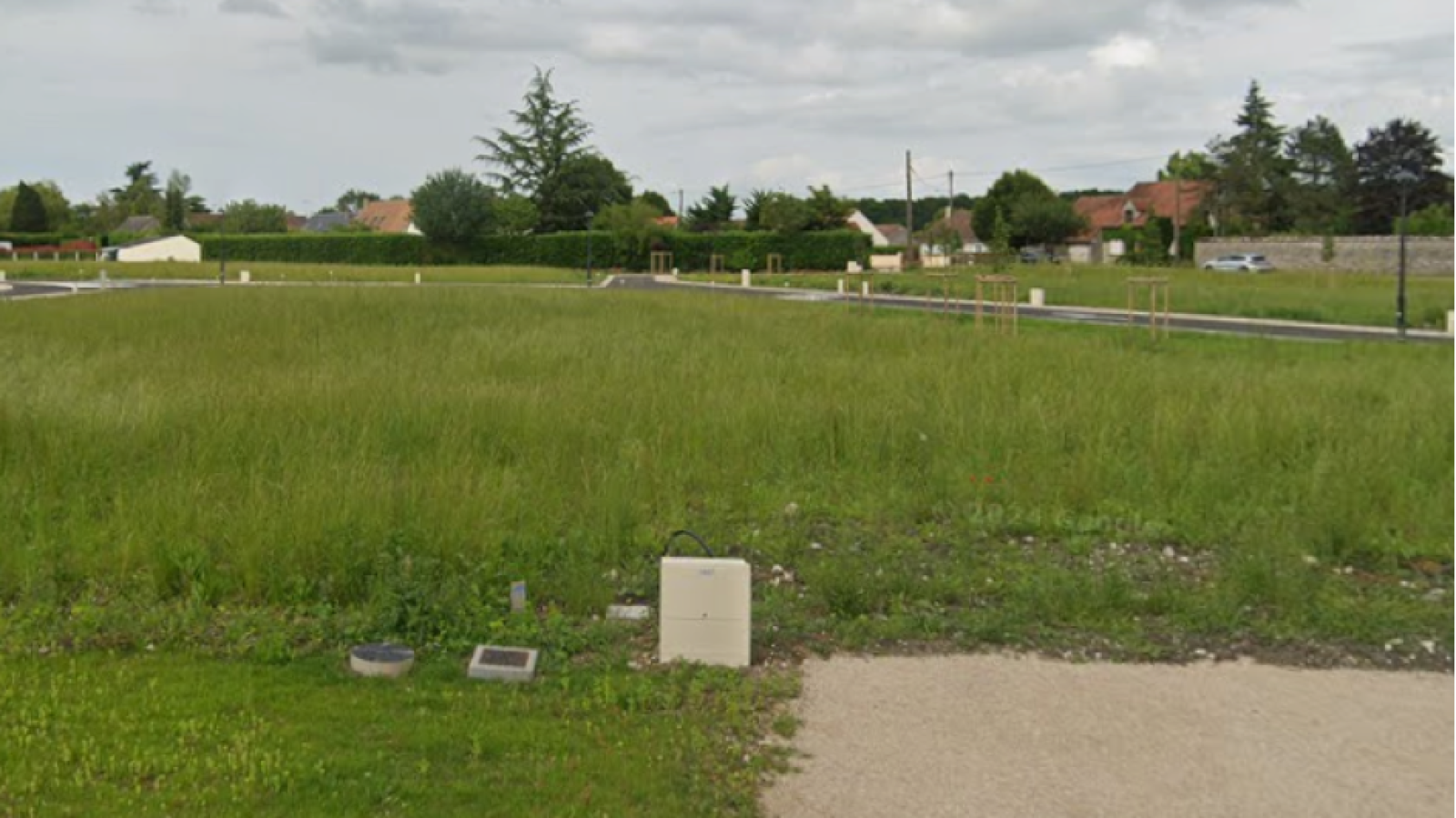 Terrain constructible de 647m2 à Huisseau-sur-Mauves