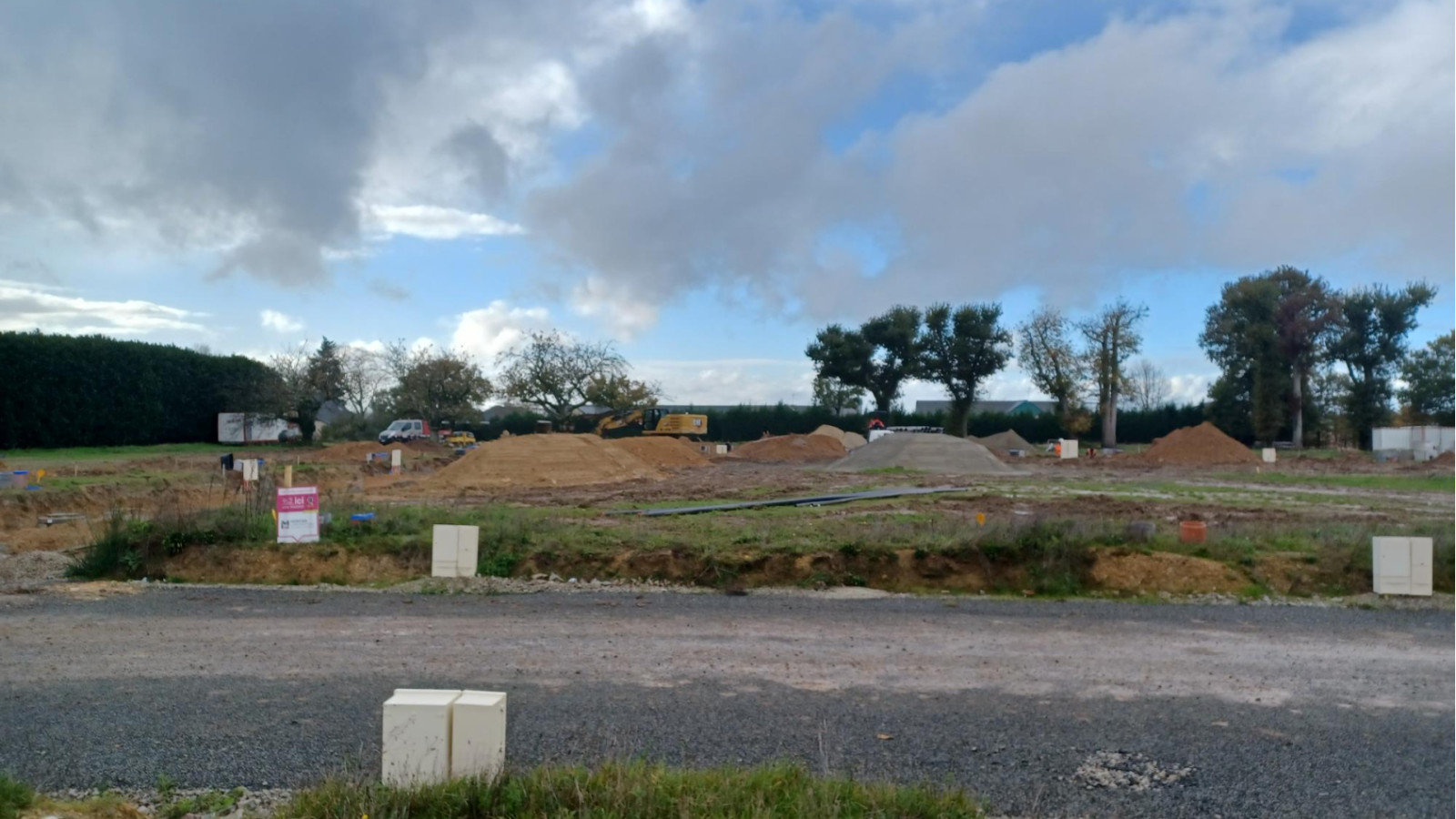 Terrain constructible de 350m2 à Pleugueneuc