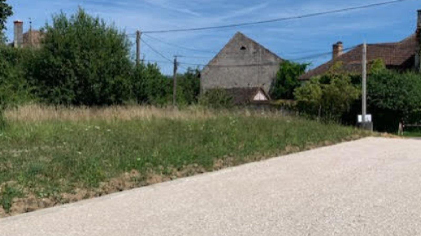 Terrain constructible de 780m2 à Corberon