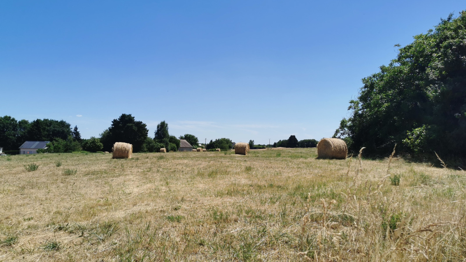 Terrain constructible de 571m2 à Beaumont-Louestault