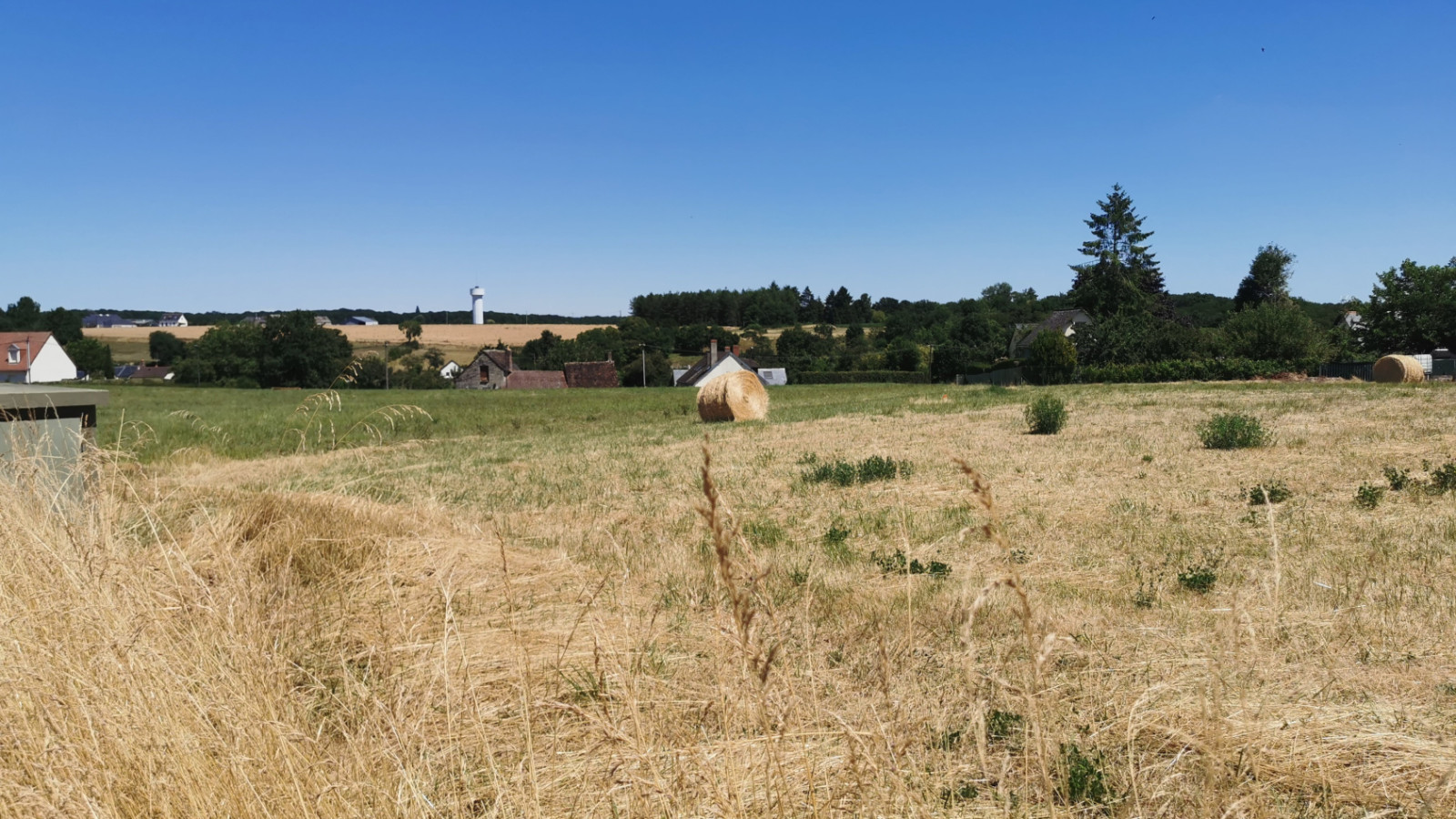 Terrain constructible de 652m2 à Beaumont-Louestault