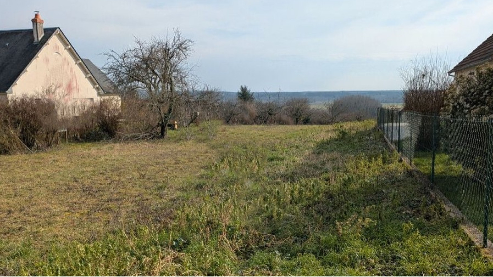 Terrain constructible de 1500m2 à Veuzain-sur-Loire