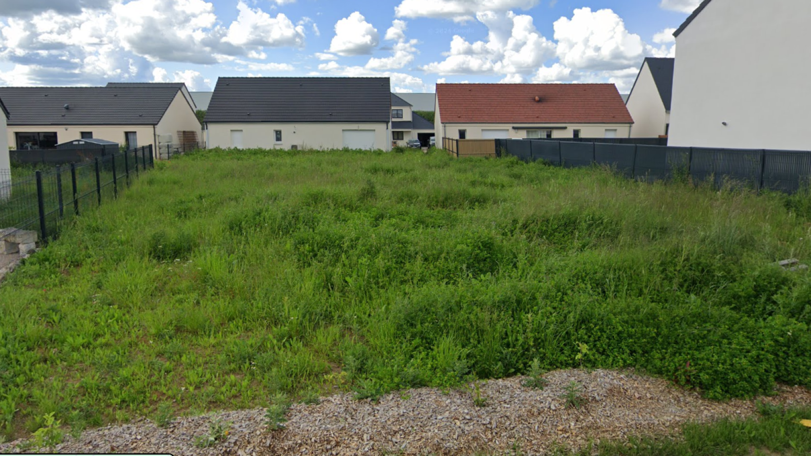 Terrain constructible de 573m2 à Meung-sur-Loire
