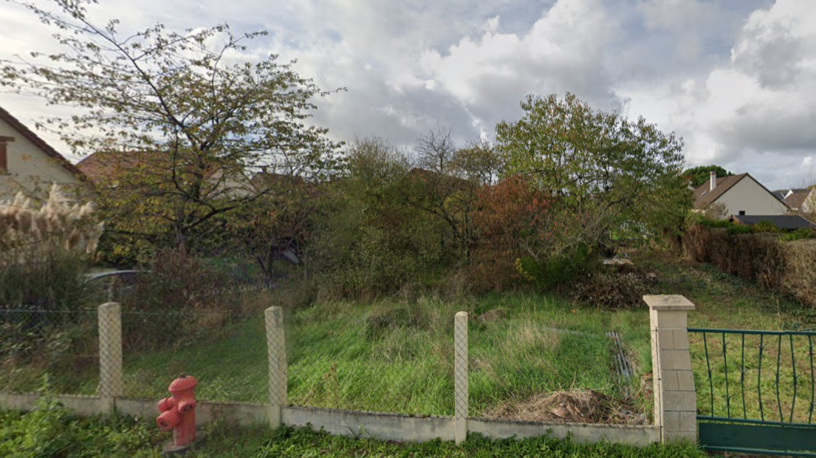 Terrain constructible de 569m2 à Chécy