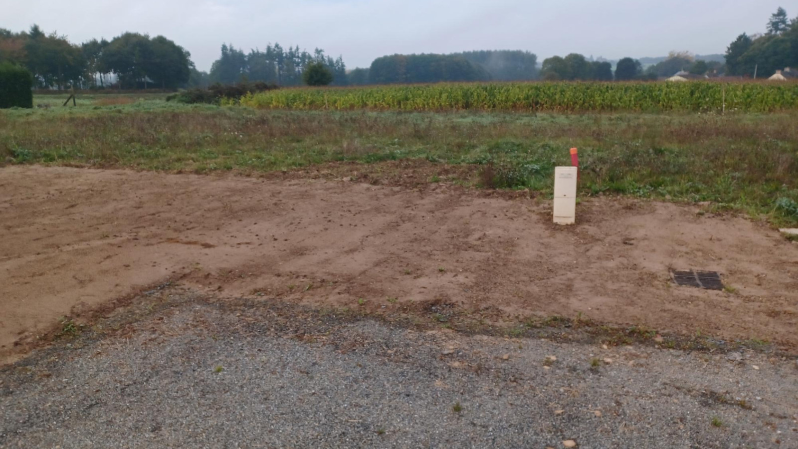 Terrain constructible de 395m2 à Mecé