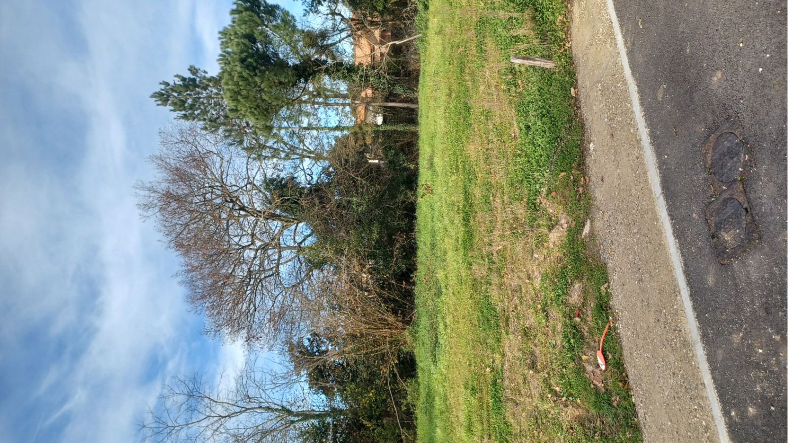 Terrain constructible de 609m2 à Léognan