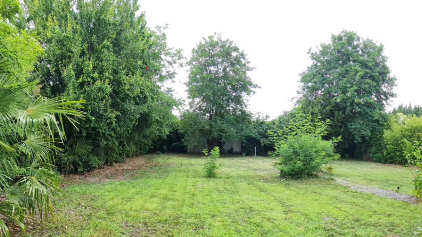 Terrain constructible de 419m2 à Pessac