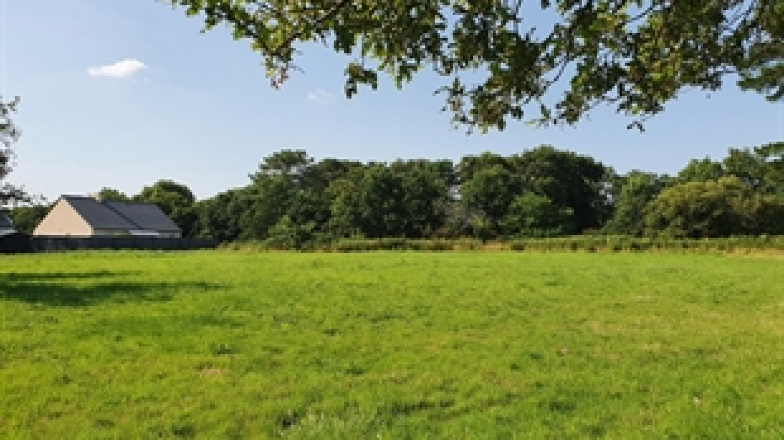 Terrain constructible de 969m2 à Theix-Noyalo