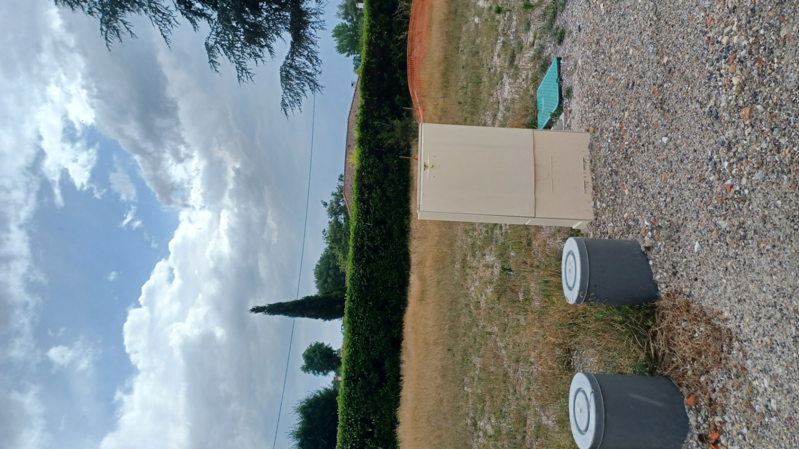 Terrain constructible de 405m2 à Créon