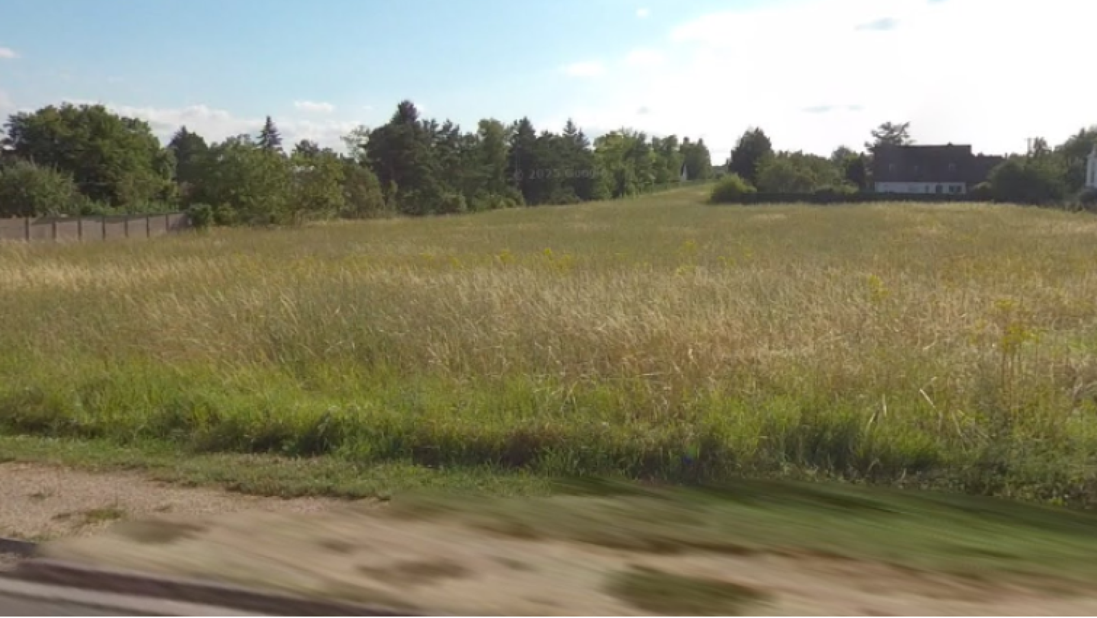 Terrain constructible de 594m2 à Rebréchien