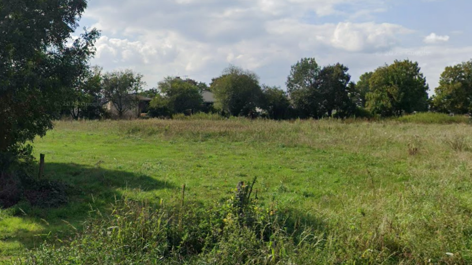 Terrain constructible de 400m2 à Le Poiré-sur-Vie