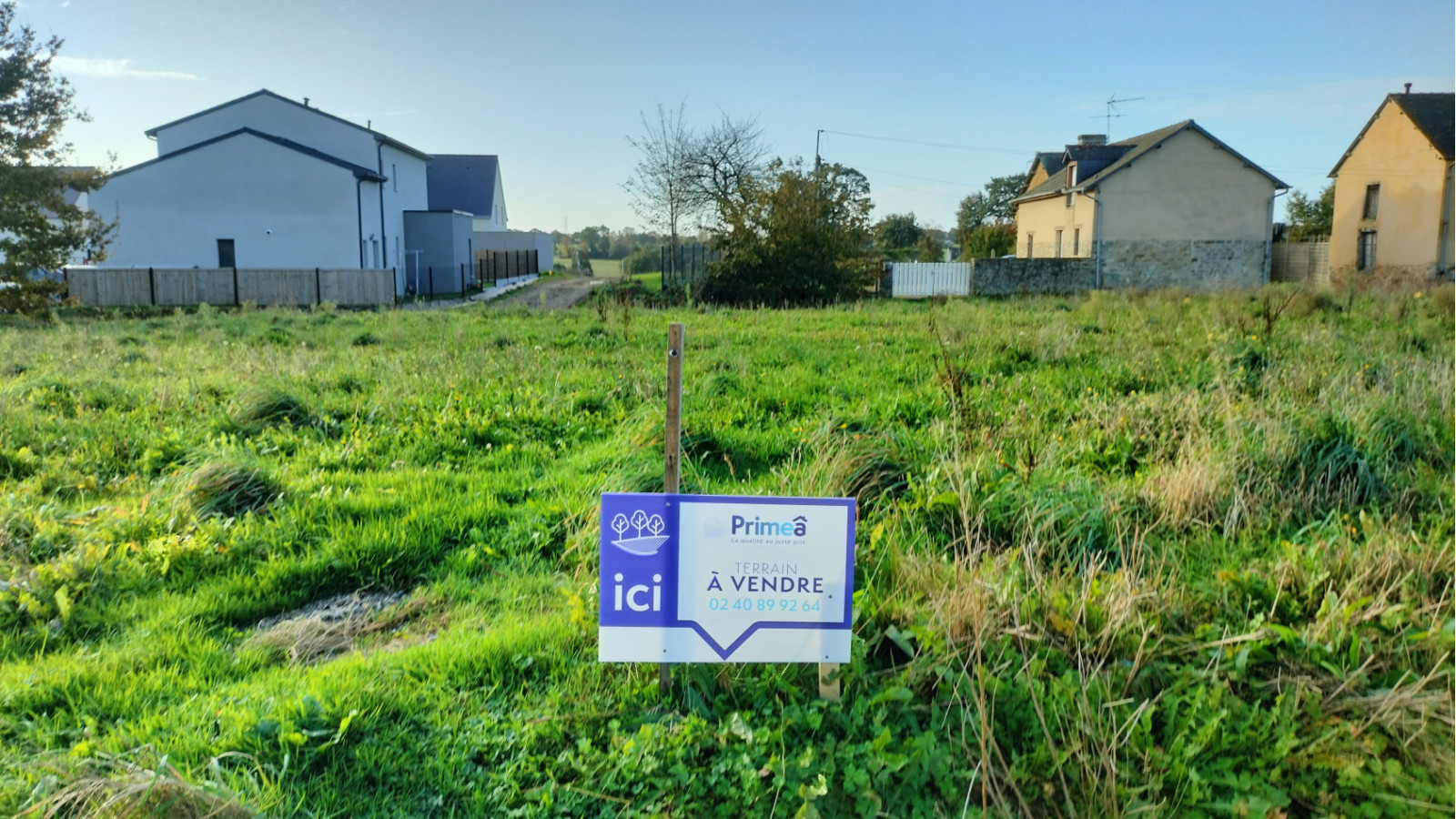 Terrain constructible de 300m2 à Bréal-sous-Montfort