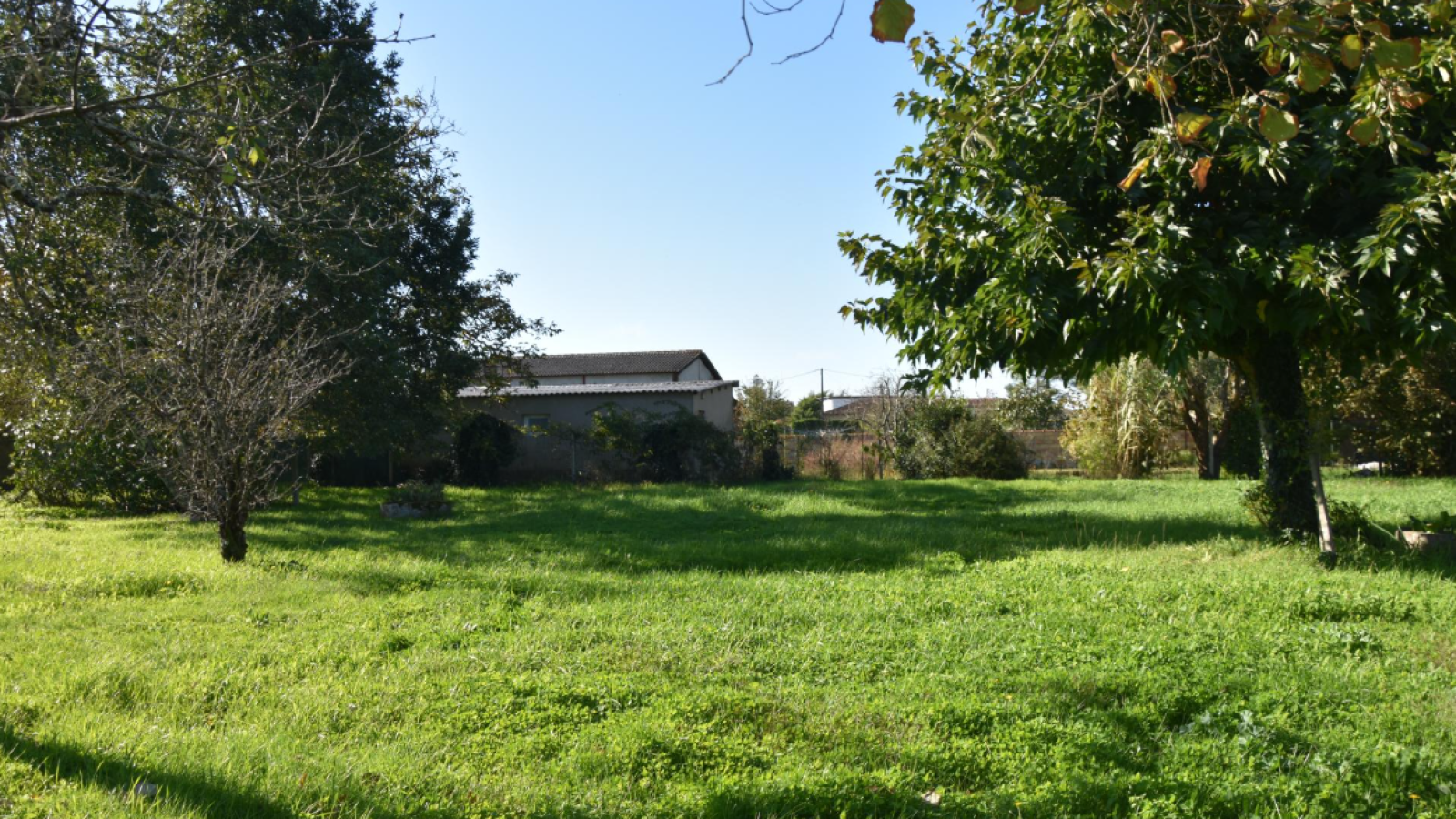 Terrain constructible de 527m2 à Bassens