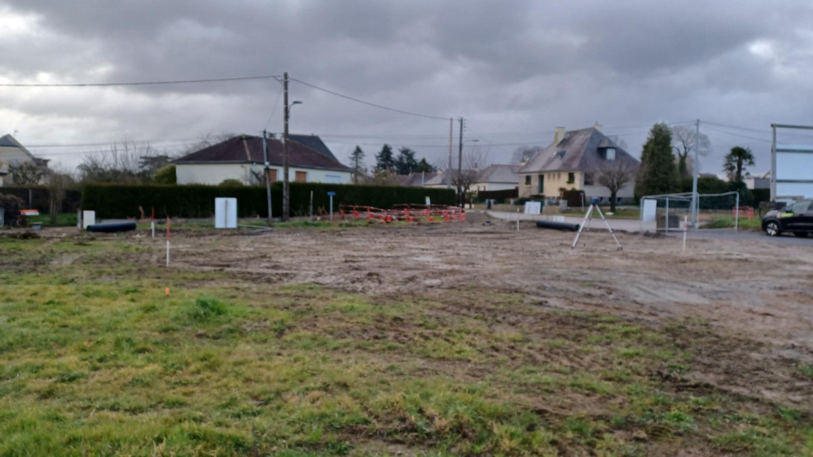 Terrain constructible de 340m2 à Parthenay-de-Bretagne