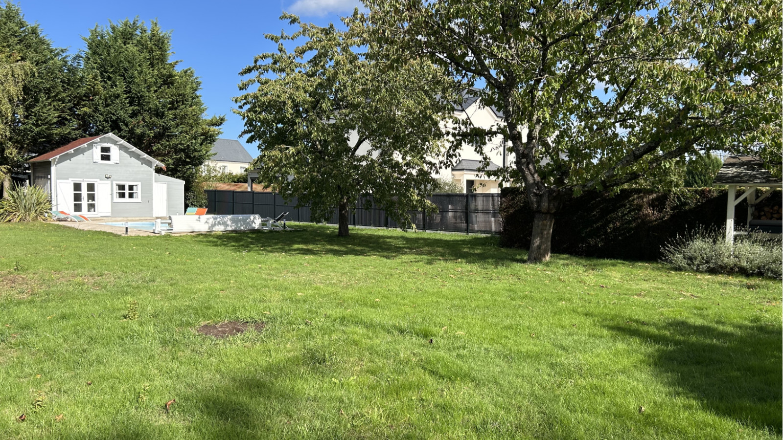 Terrain constructible de 860m2 à Saint-Denis-en-Val