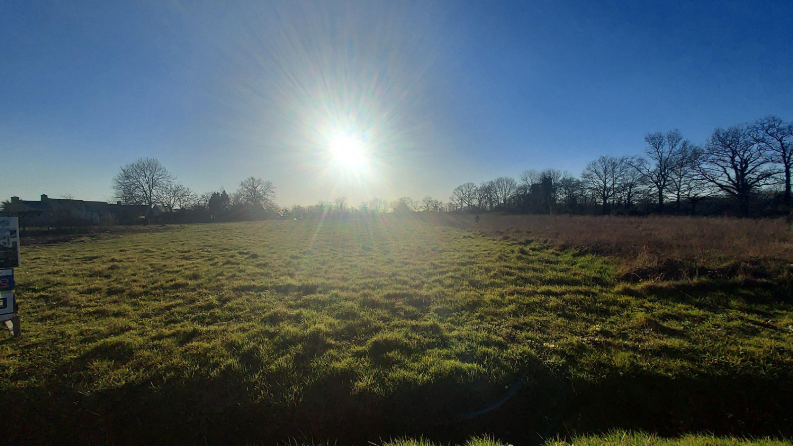 Terrain constructible de 180m2 à Sens-de-Bretagne