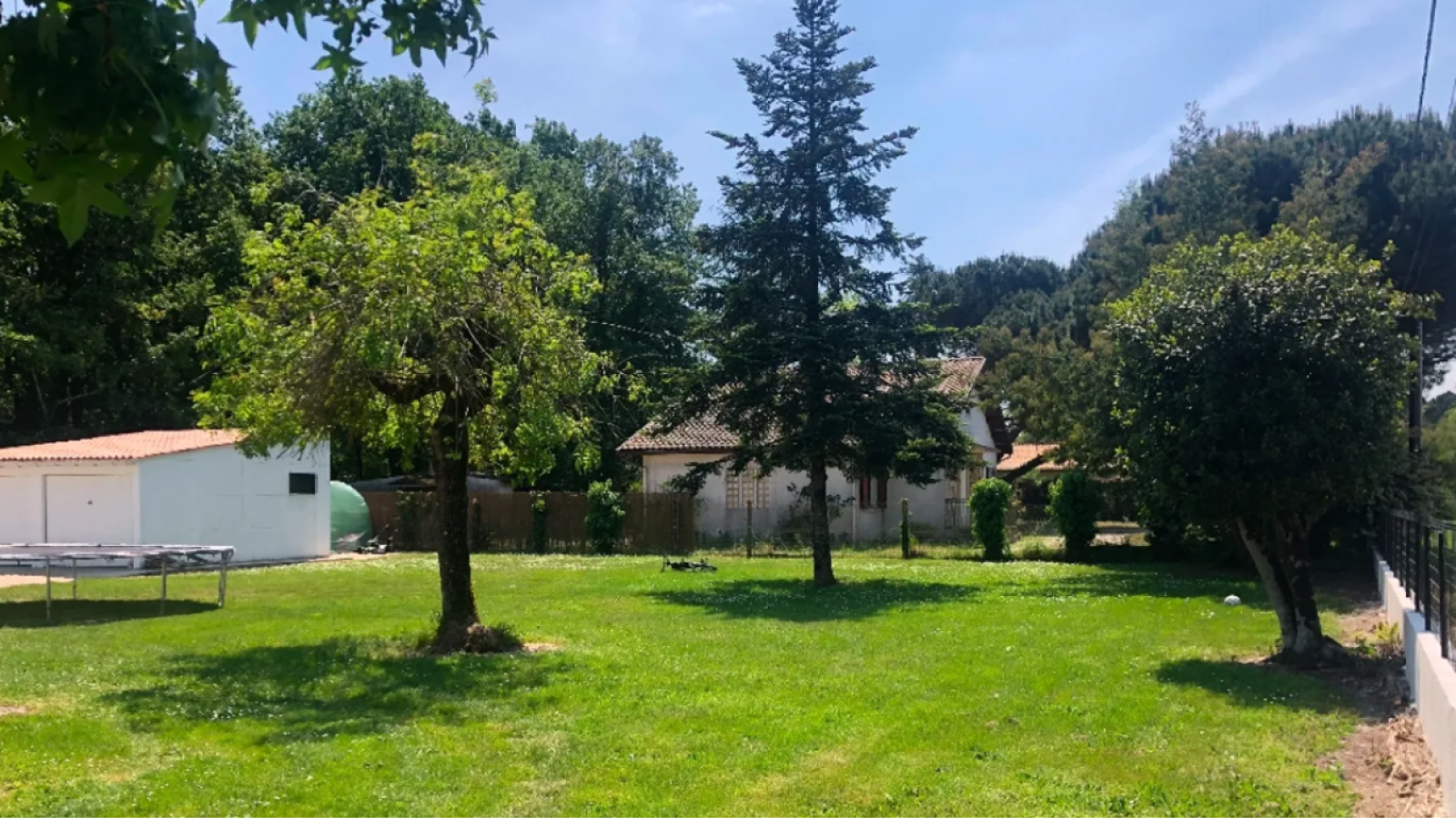 Terrain constructible de 764m2 à Lesparre-Médoc