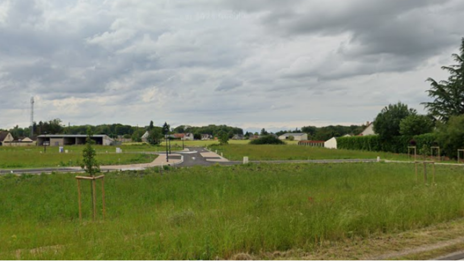 Terrain constructible de 405m2 à Huisseau-sur-Mauves