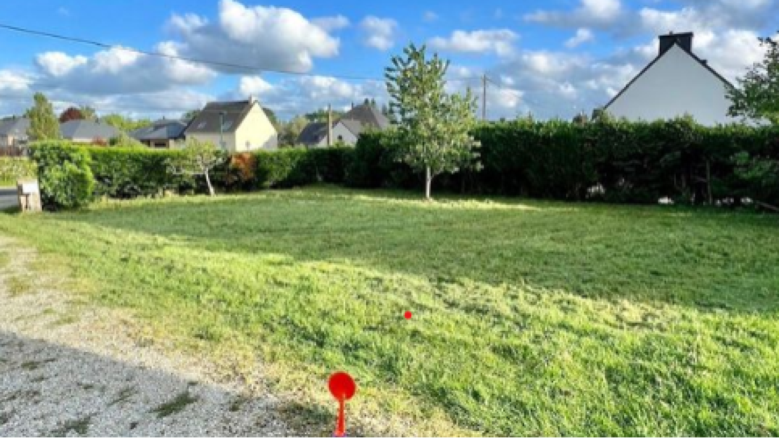Terrain constructible de 403m2 à Berric