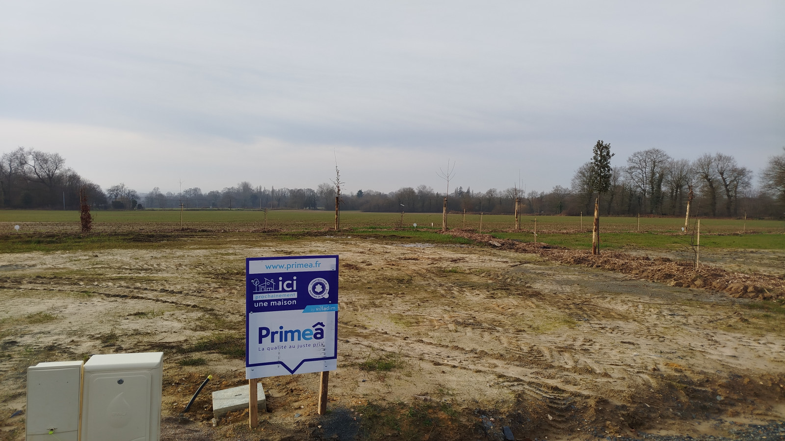 Terrain constructible de 325m2 à Monterfil