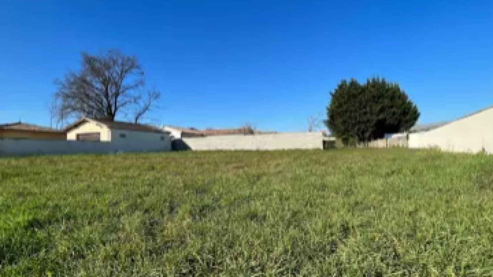 Terrain constructible de 426m2 à Saint-André-de-Cubzac