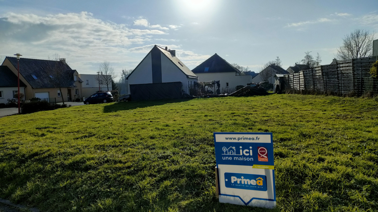 Terrain constructible de 428m2 à Saint-Aubin-du-Cormier