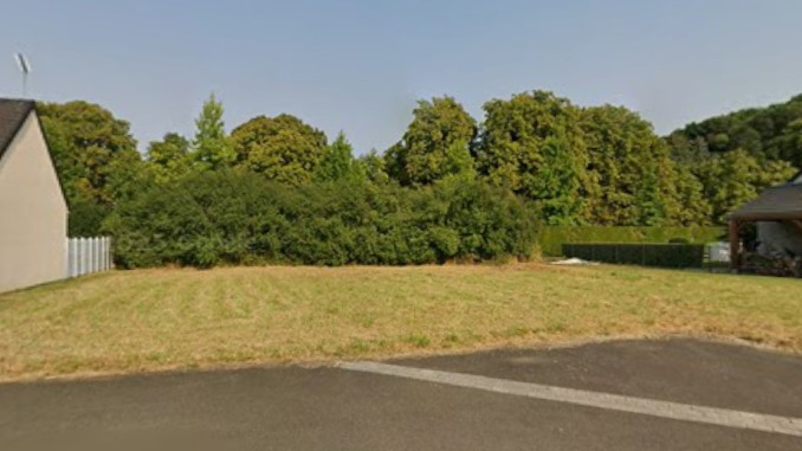 Terrain constructible de 814m2 à Morée