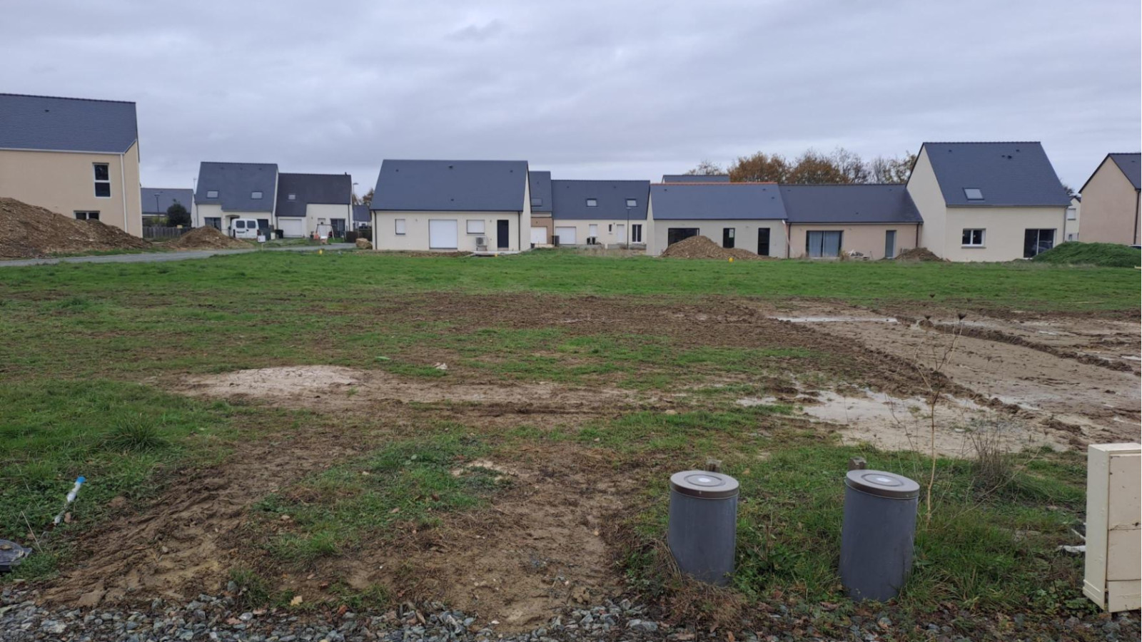 Terrain constructible de 495m2 à Saint-Augustin-des-Bois