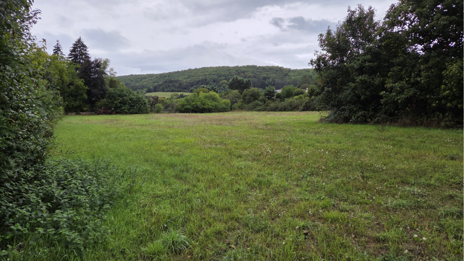 Terrain constructible de 668m2 à Gissey-sur-Ouche