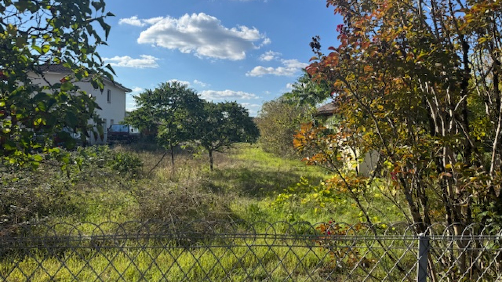 Terrain constructible de 325m2 à Abzac
