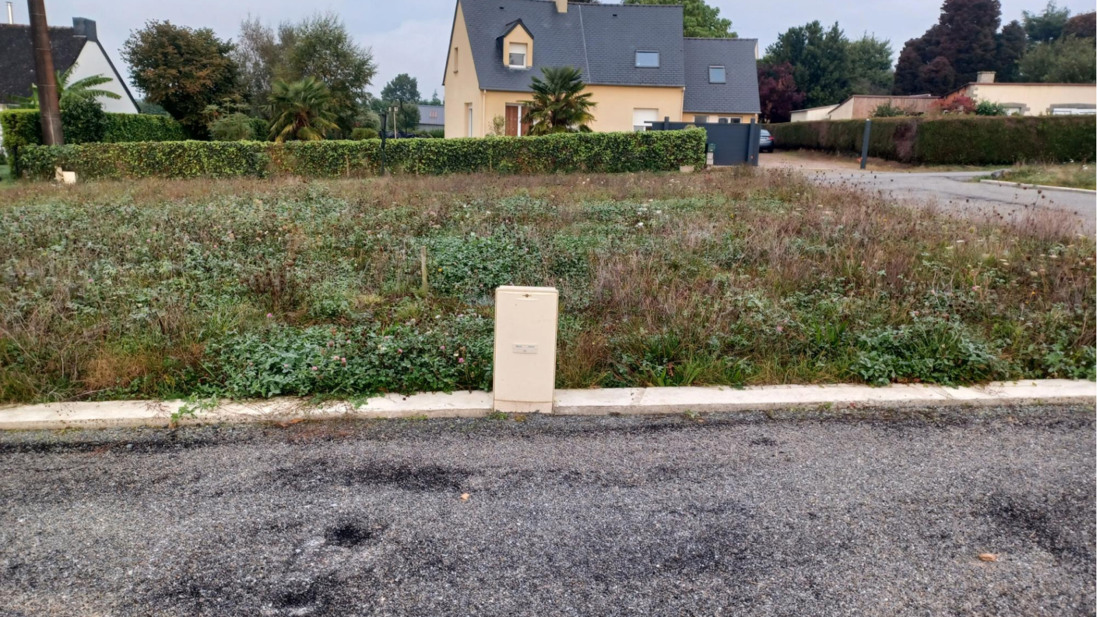 Terrain constructible de 527m2 à Le Petit-Fougeray