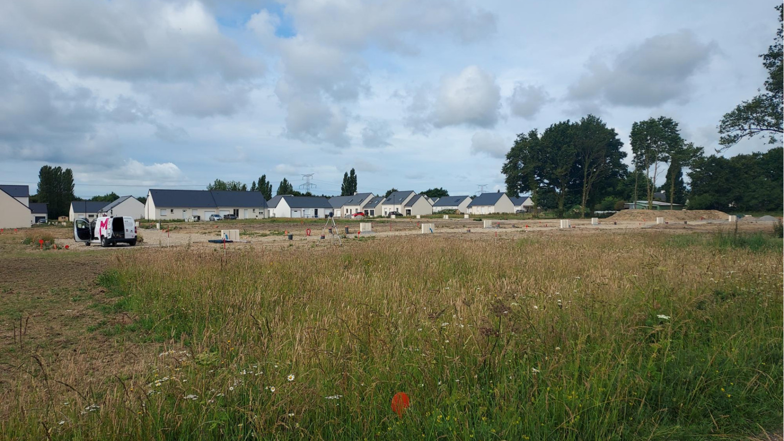 Terrain constructible de 347m2 à Guignen