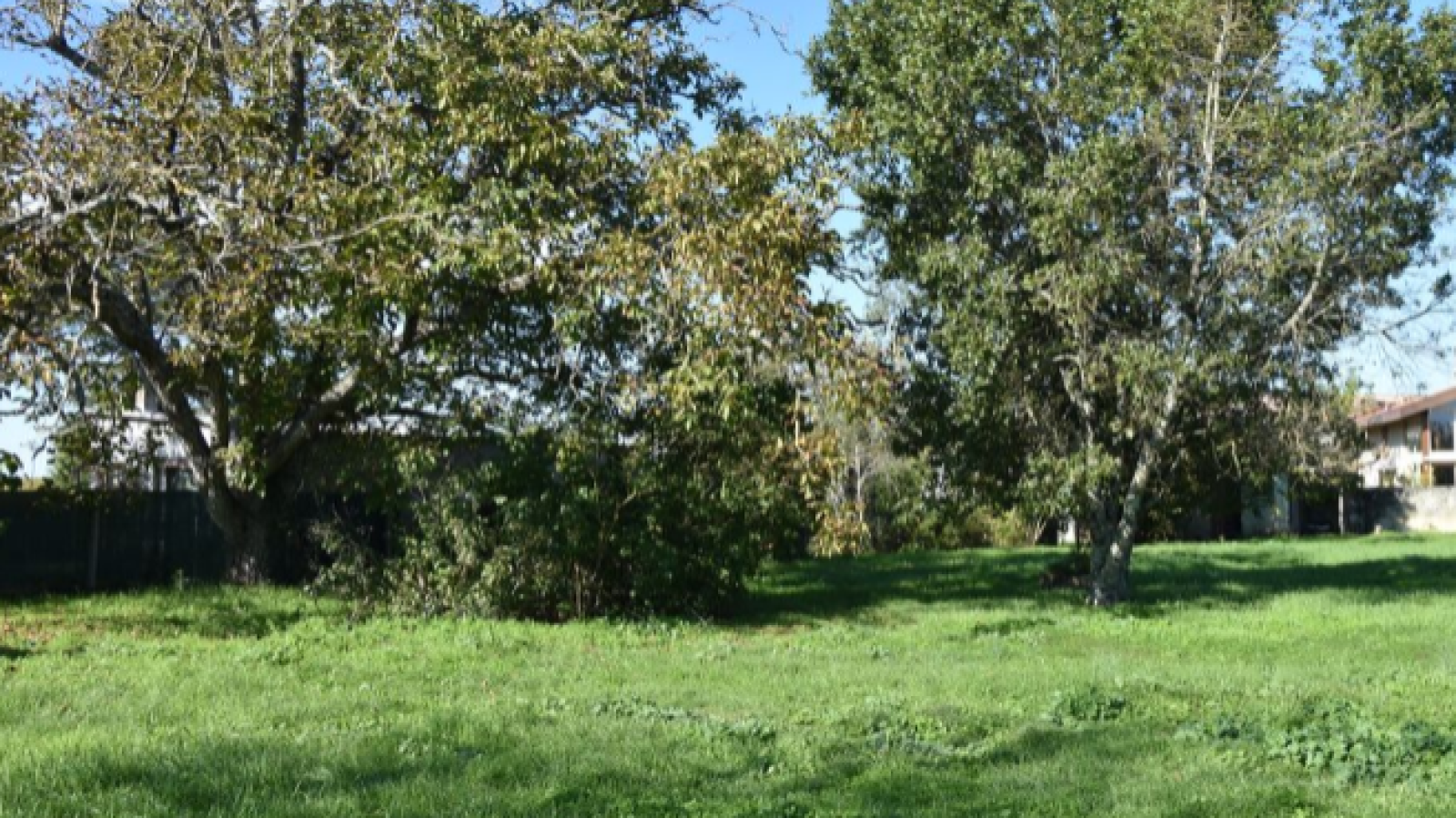 Terrain constructible de 800m2 à Coutras