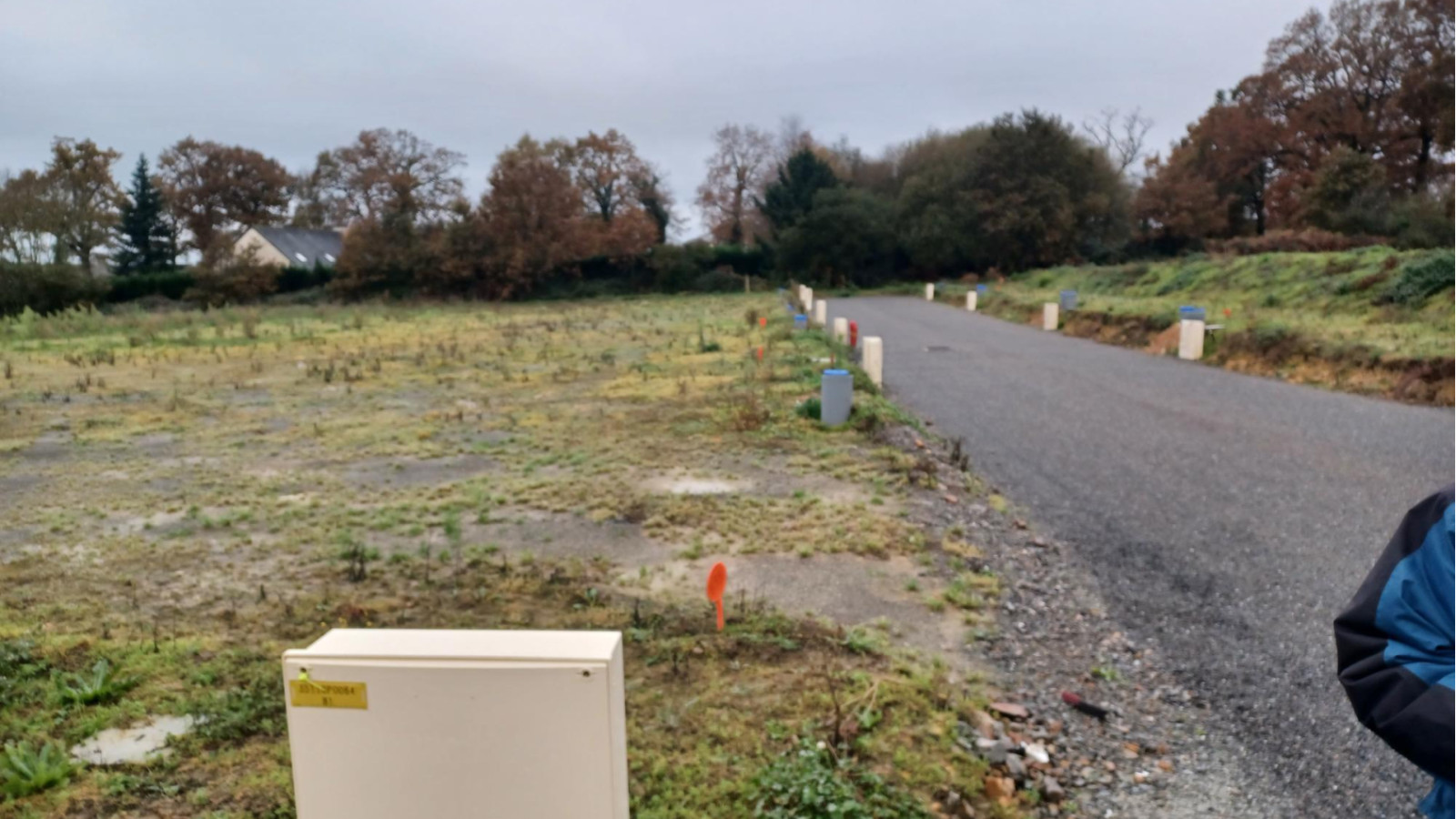 Terrain constructible de 400m2 à Pleugueneuc