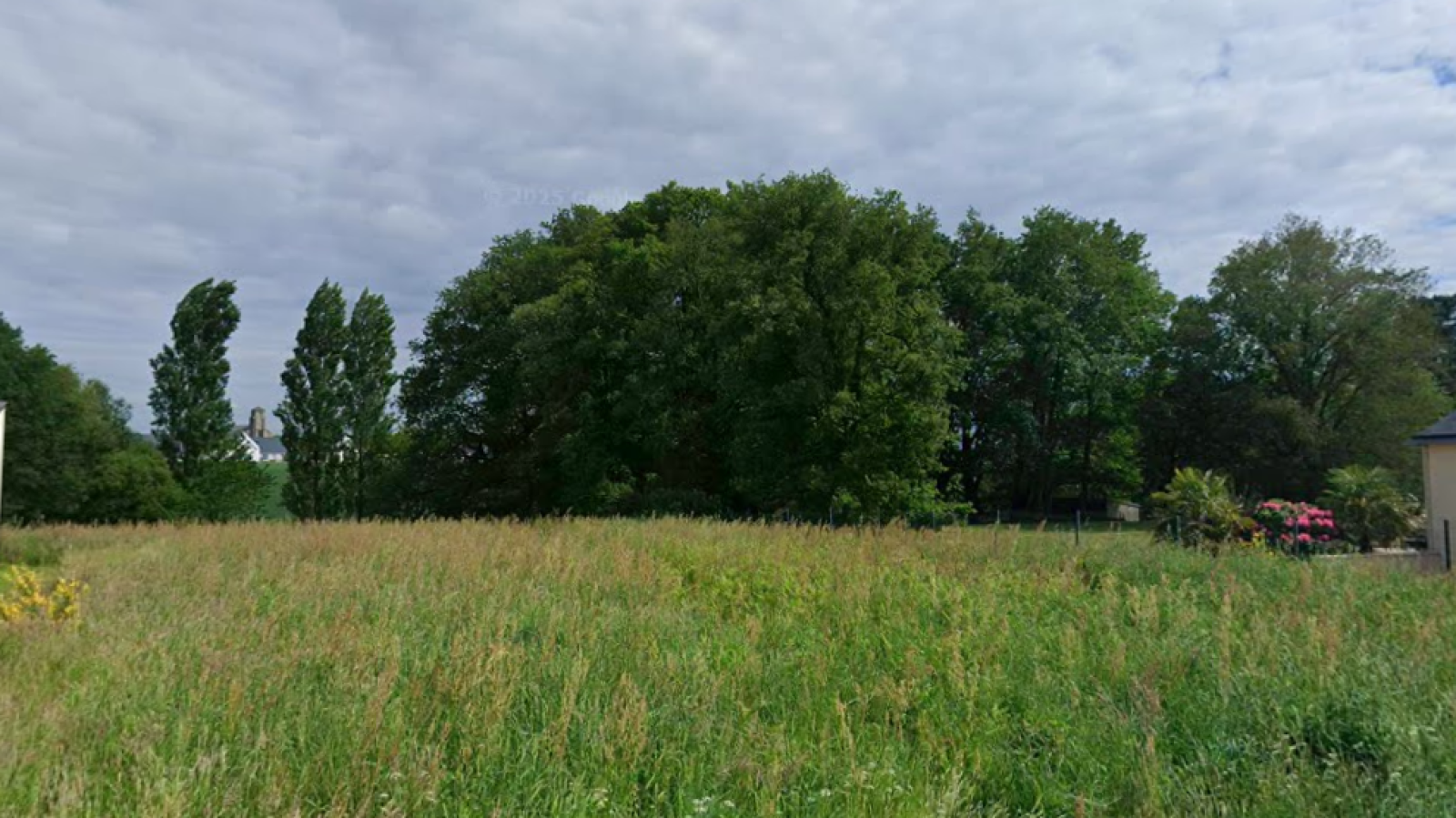 Terrain constructible de 465m2 à Pluvigner