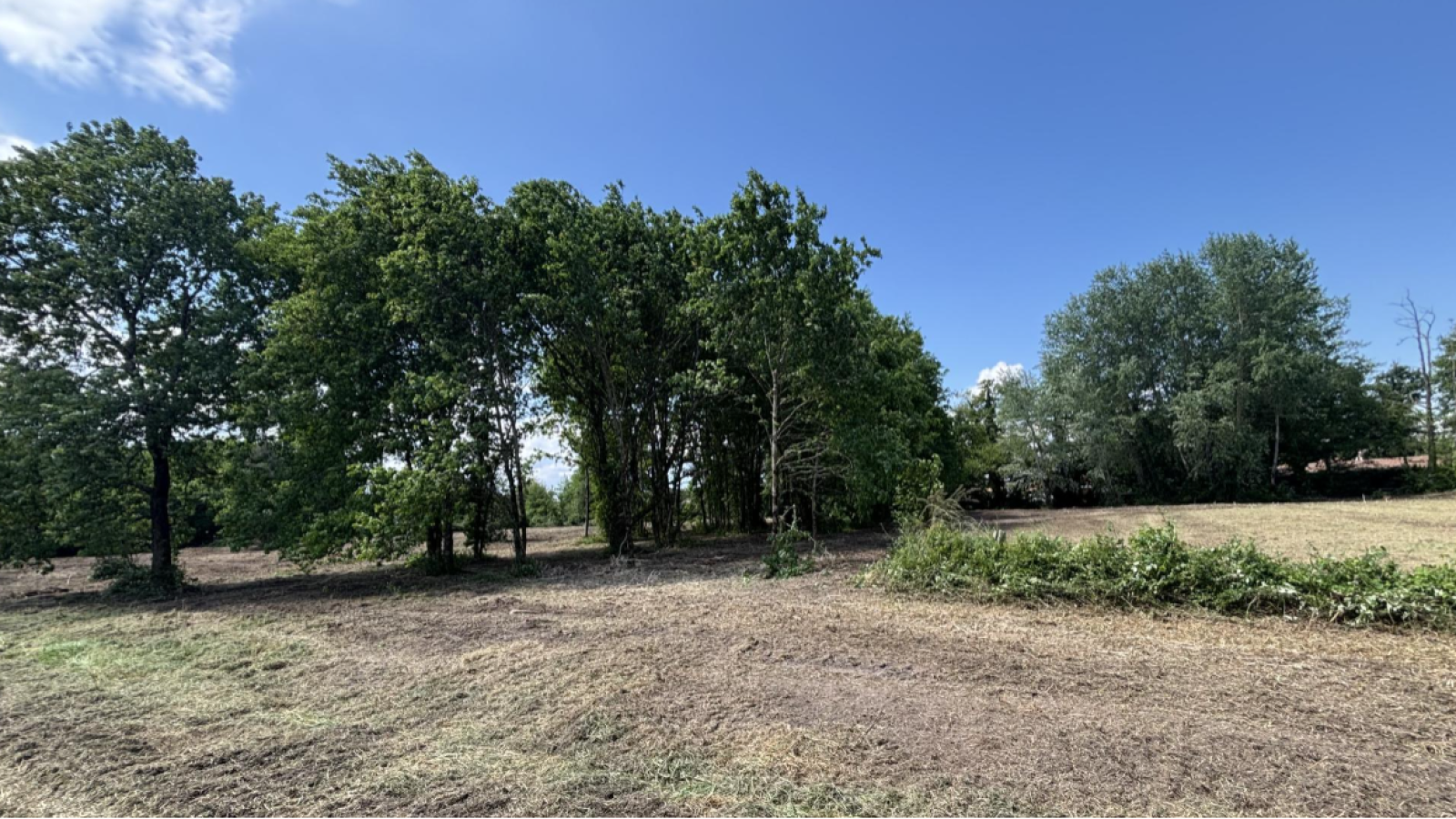 Terrain constructible de 1170m2 à Margaux-Cantenac