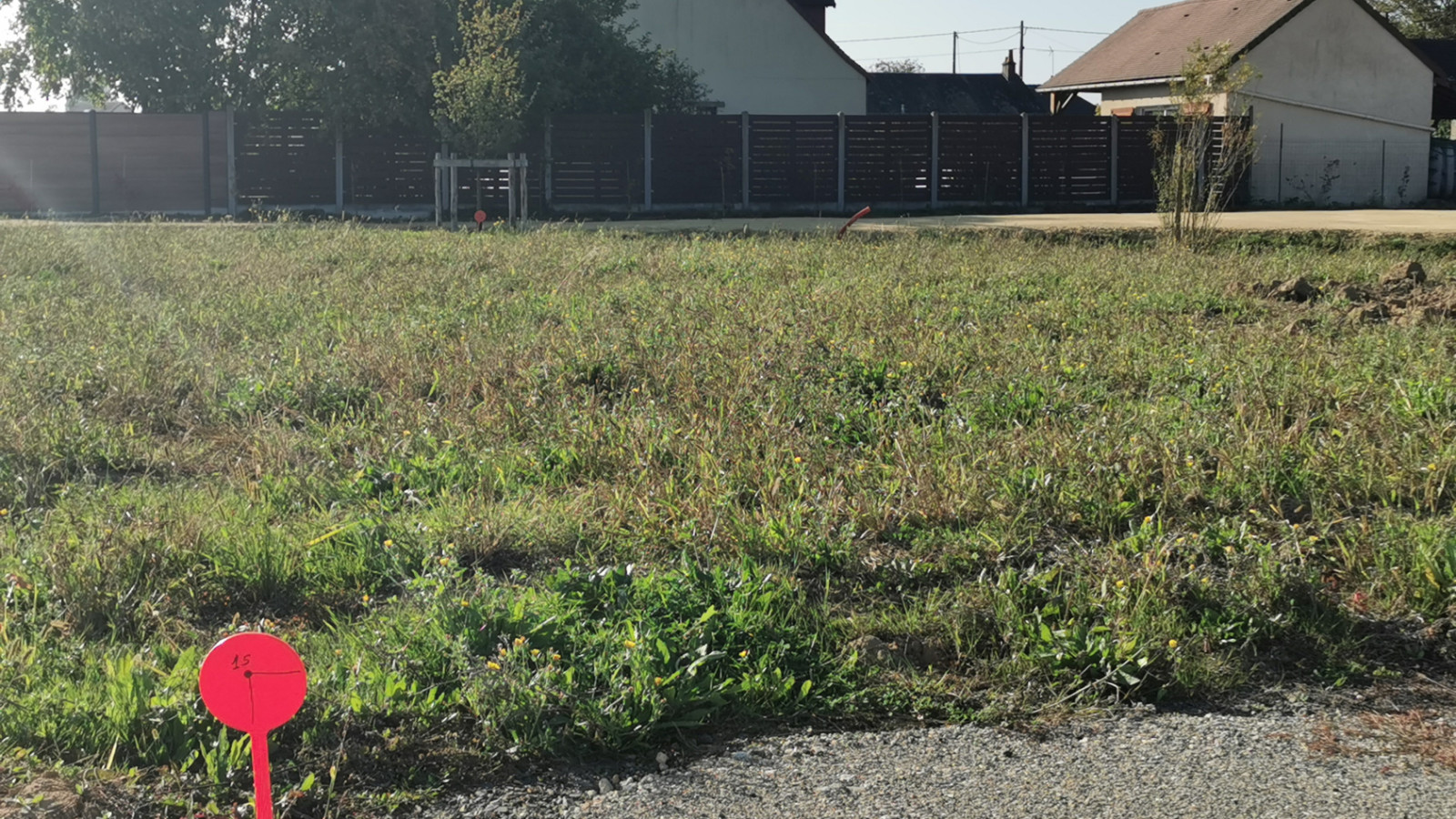 Terrain constructible de 303m2 à Luynes