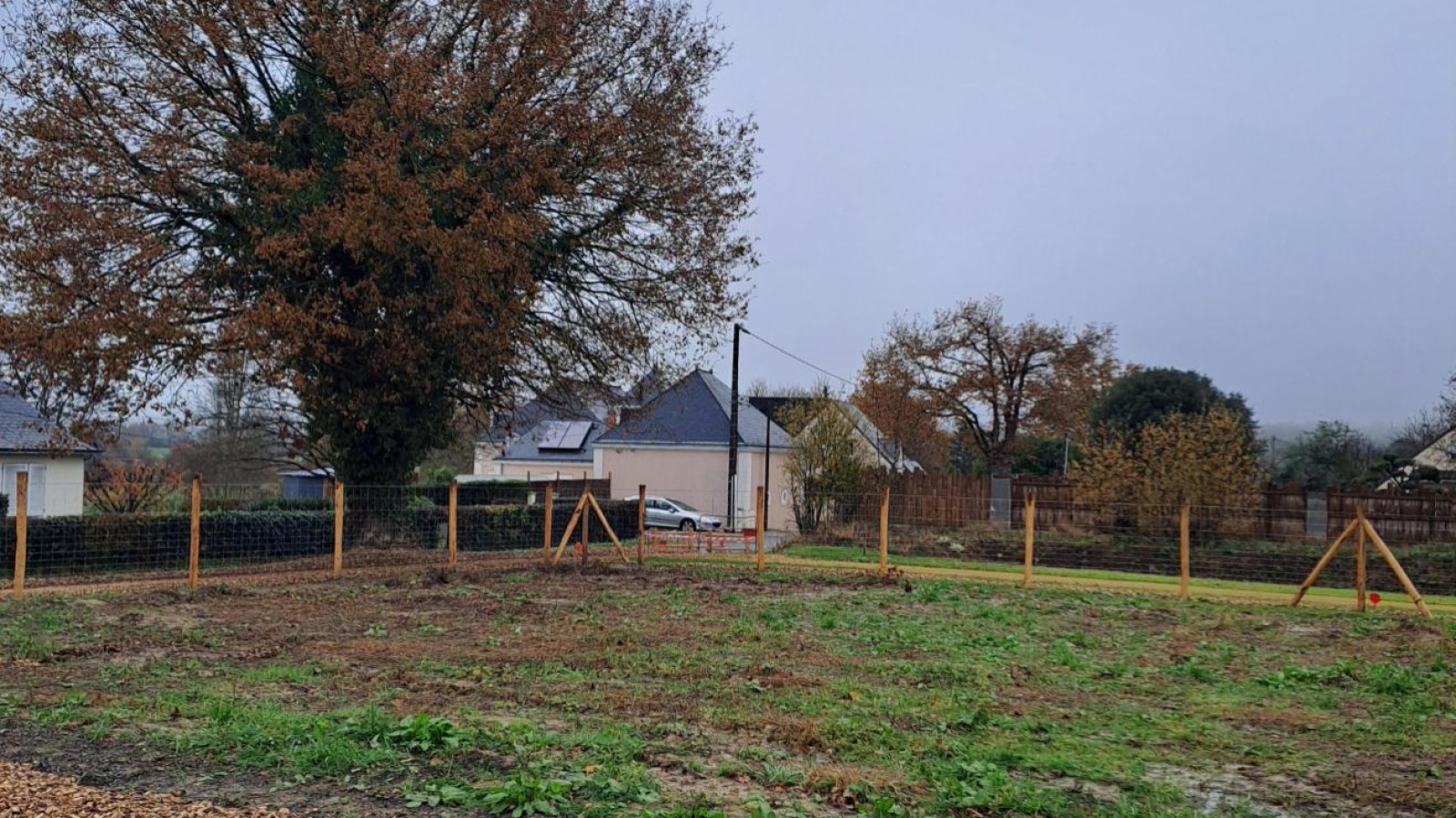 Terrain constructible de 399m2 à Segré-en-Anjou Bleu