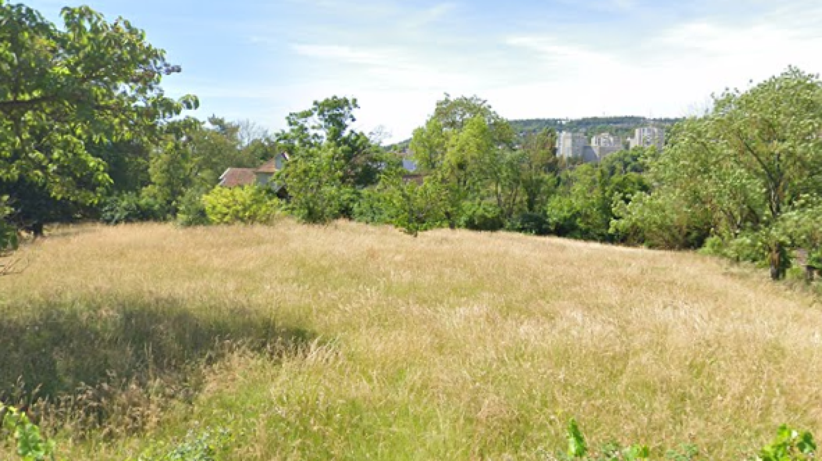 Terrain constructible de 605m2 à Talant