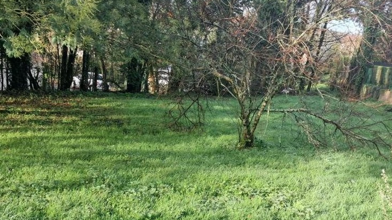 Terrain constructible de 377m2 à Auray